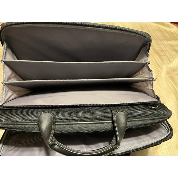 Zero Halliburton 3 Zip Compartment Business/Computer Bag with Shoulder Strap - Picture 4 of 10
